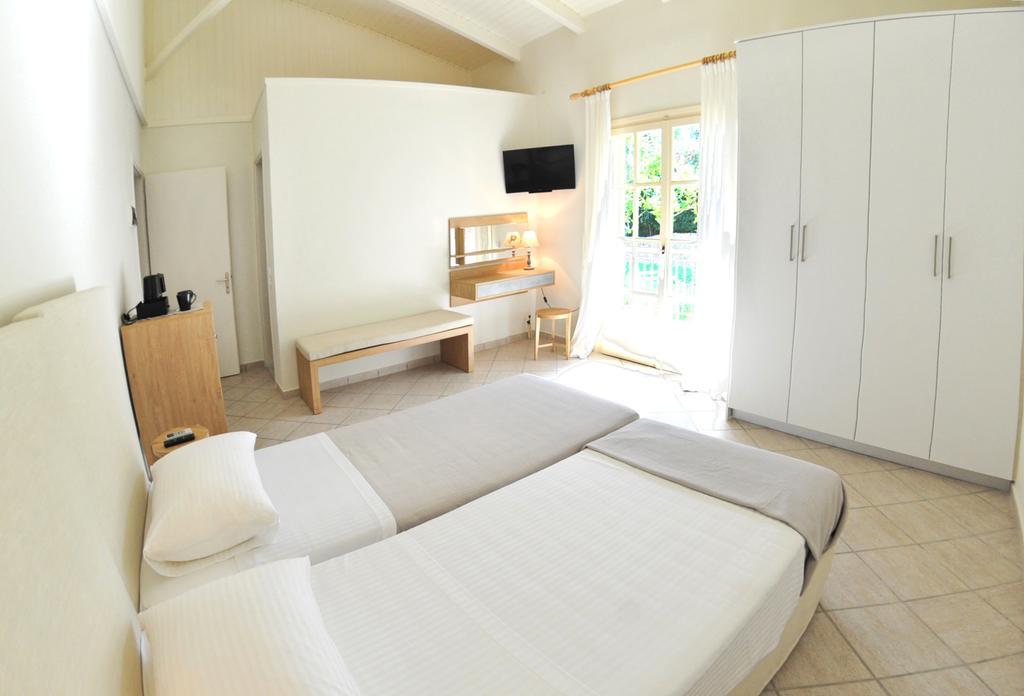 Vkastri Aparthotel Vasilikí Exteriör bild