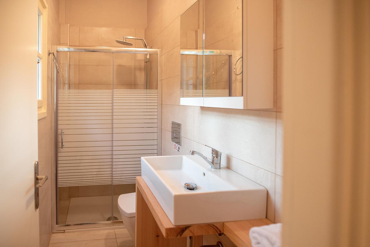Vkastri Aparthotel Vasilikí Exteriör bild
